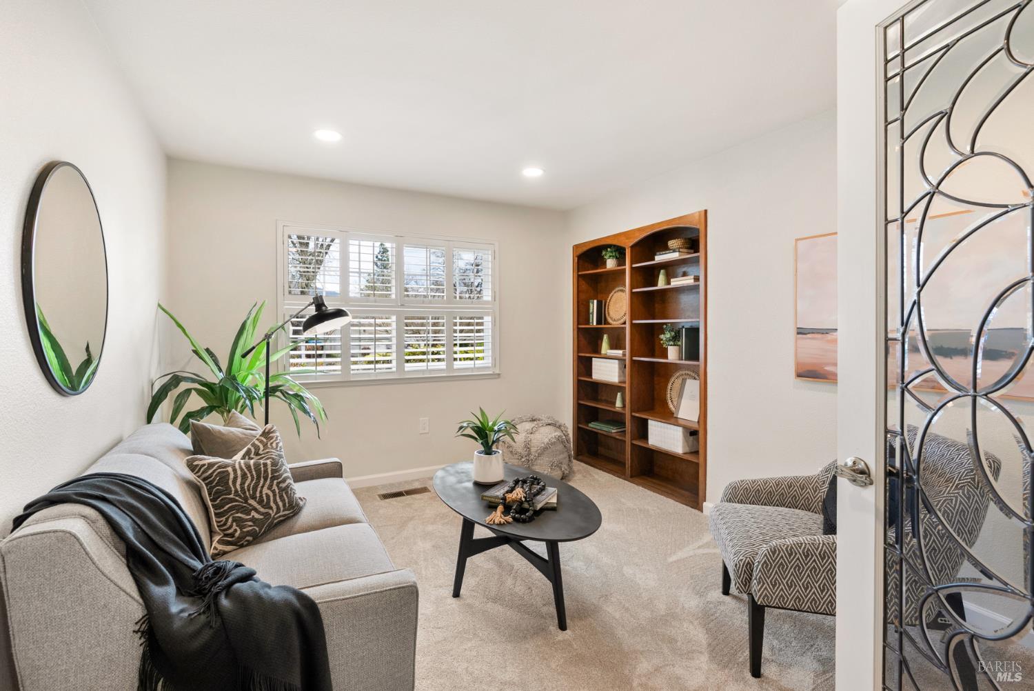 Detail Gallery Image 20 of 33 For 360 Twin Lakes Dr, Santa Rosa,  CA 95409 - 2 Beds | 2 Baths