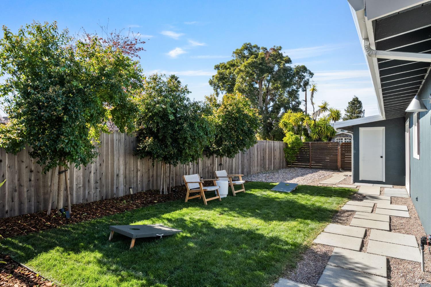 Detail Gallery Image 20 of 20 For 826 Vendola Dr, San Rafael,  CA 94903 - 4 Beds | 2 Baths