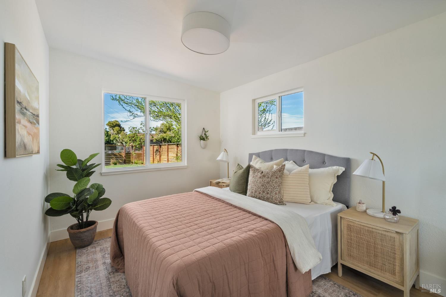 Detail Gallery Image 14 of 20 For 826 Vendola Dr, San Rafael,  CA 94903 - 4 Beds | 2 Baths