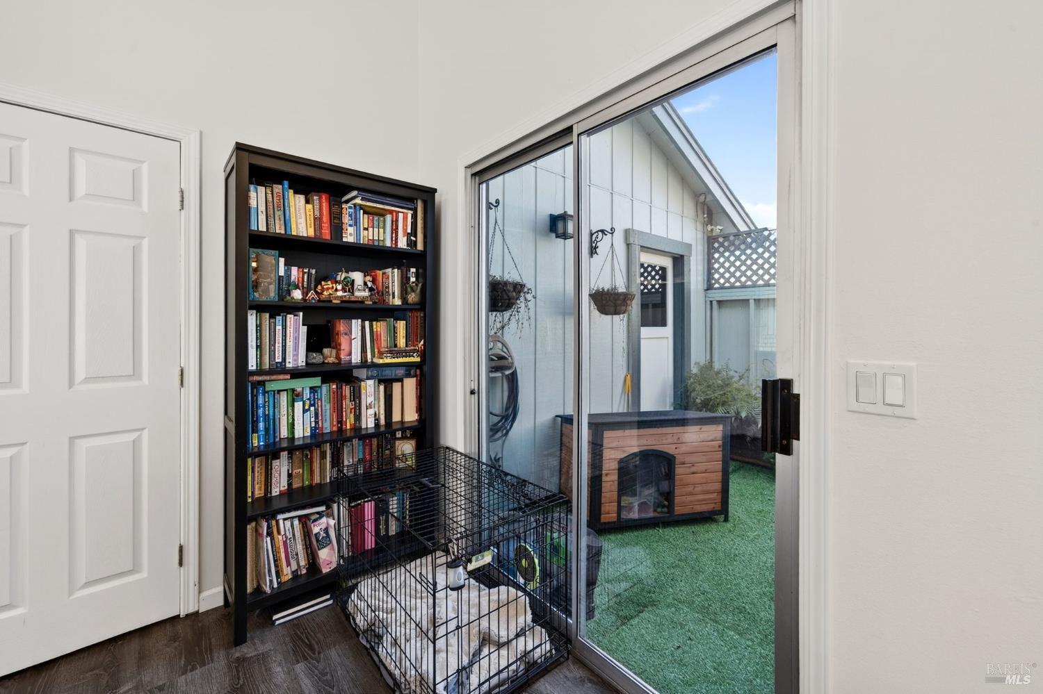 Detail Gallery Image 11 of 27 For 1936 Genoa Pl, Santa Rosa,  CA 95403 - 3 Beds | 2 Baths