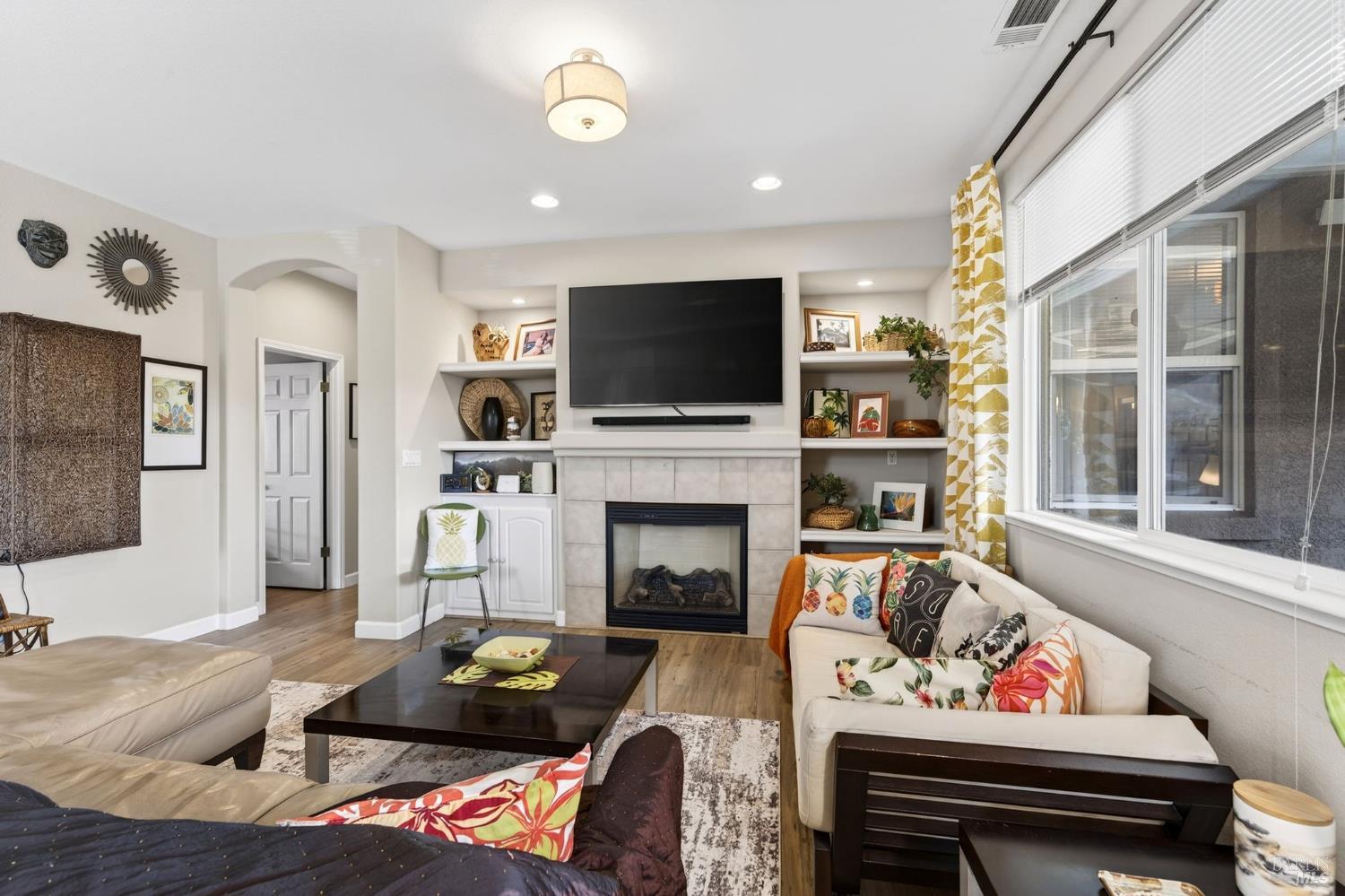 Detail Gallery Image 3 of 55 For 552 Cattail Ct, American Canyon,  CA 94503 - 4 Beds | 2 Baths