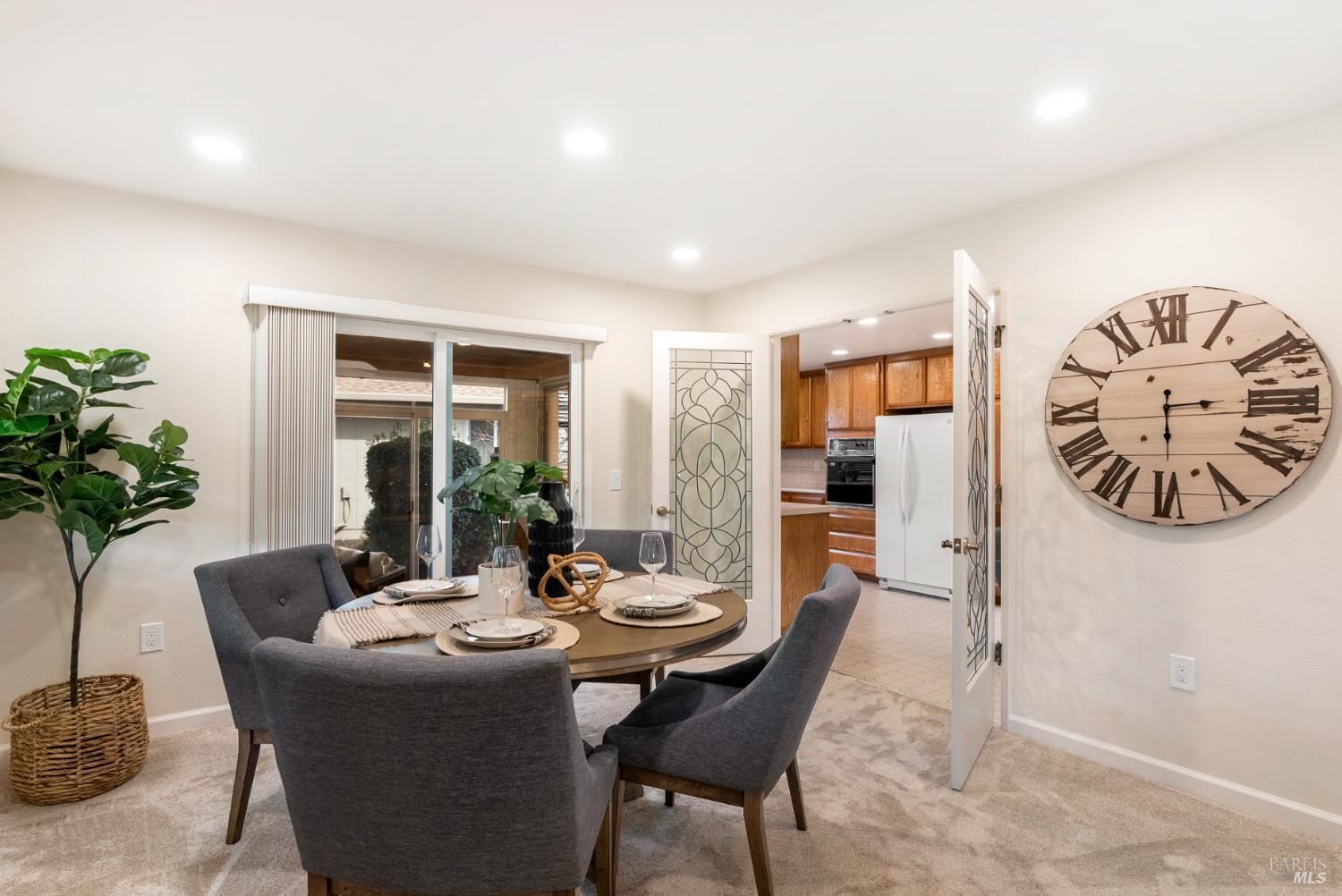 Detail Gallery Image 21 of 33 For 360 Twin Lakes Dr, Santa Rosa,  CA 95409 - 2 Beds | 2 Baths