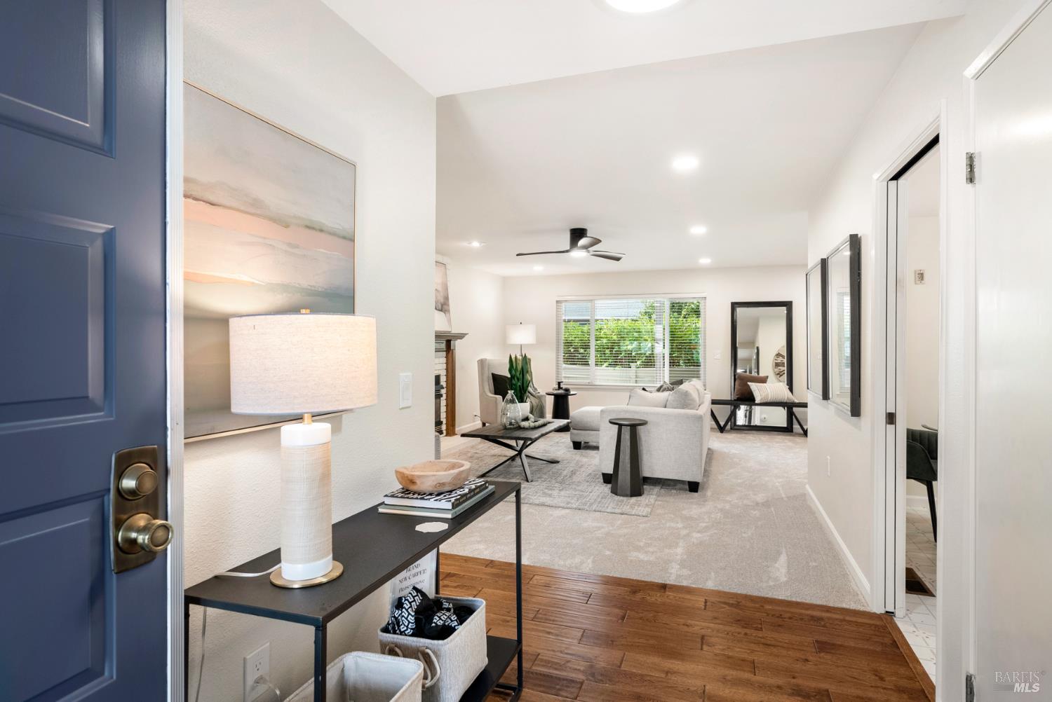 Detail Gallery Image 6 of 33 For 360 Twin Lakes Dr, Santa Rosa,  CA 95409 - 2 Beds | 2 Baths