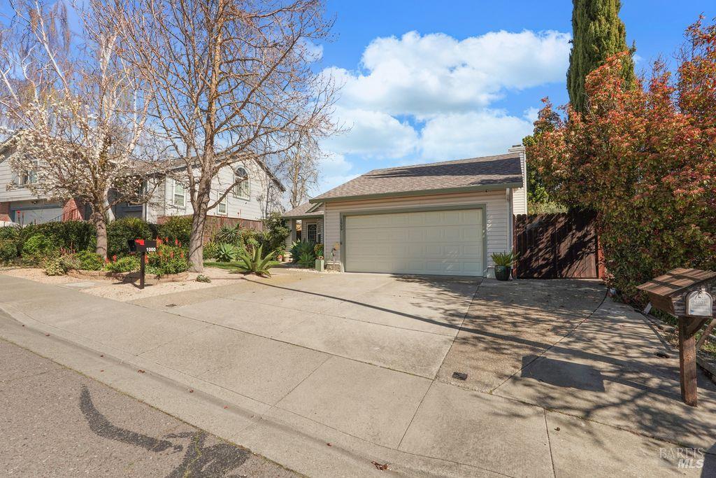 Detail Gallery Image 3 of 46 For 1000 Topsail Dr, Vallejo,  CA 94591 - 4 Beds | 2 Baths