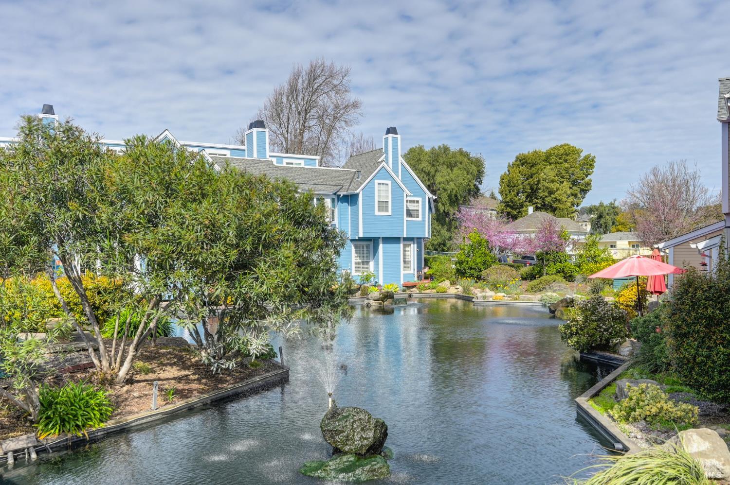 Detail Gallery Image 33 of 37 For 195 E B St, Benicia,  CA 94510 - 3 Beds | 2/1 Baths