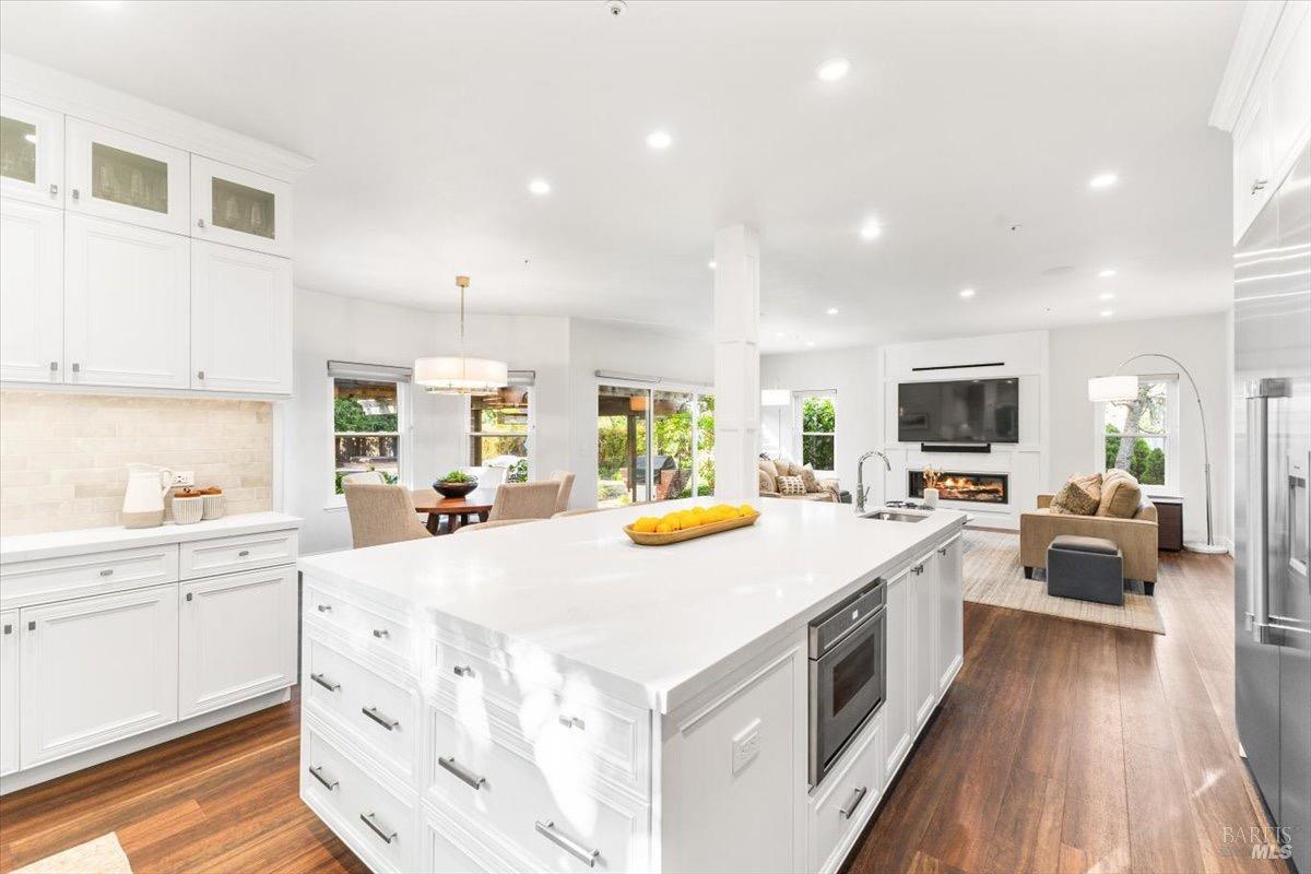 Detail Gallery Image 30 of 96 For 433 Tee Ct, Healdsburg,  CA 95448 - 4 Beds | 3/1 Baths