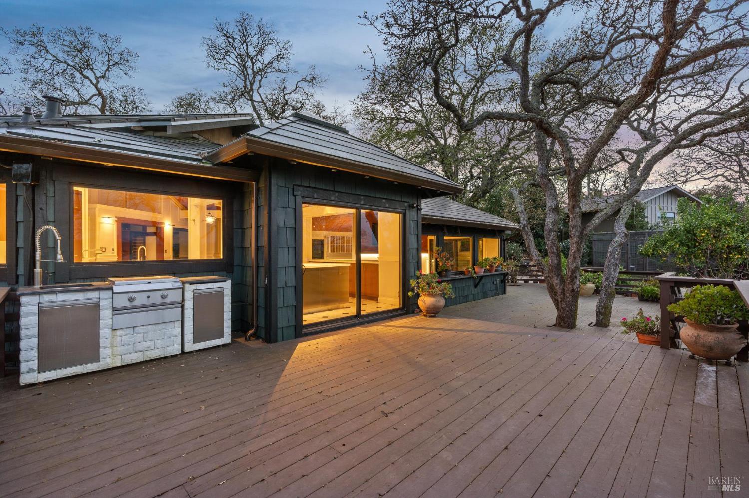 Detail Gallery Image 60 of 66 For 160 Crest Rd, Novato,  CA 94945 - 3 Beds | 3/2 Baths