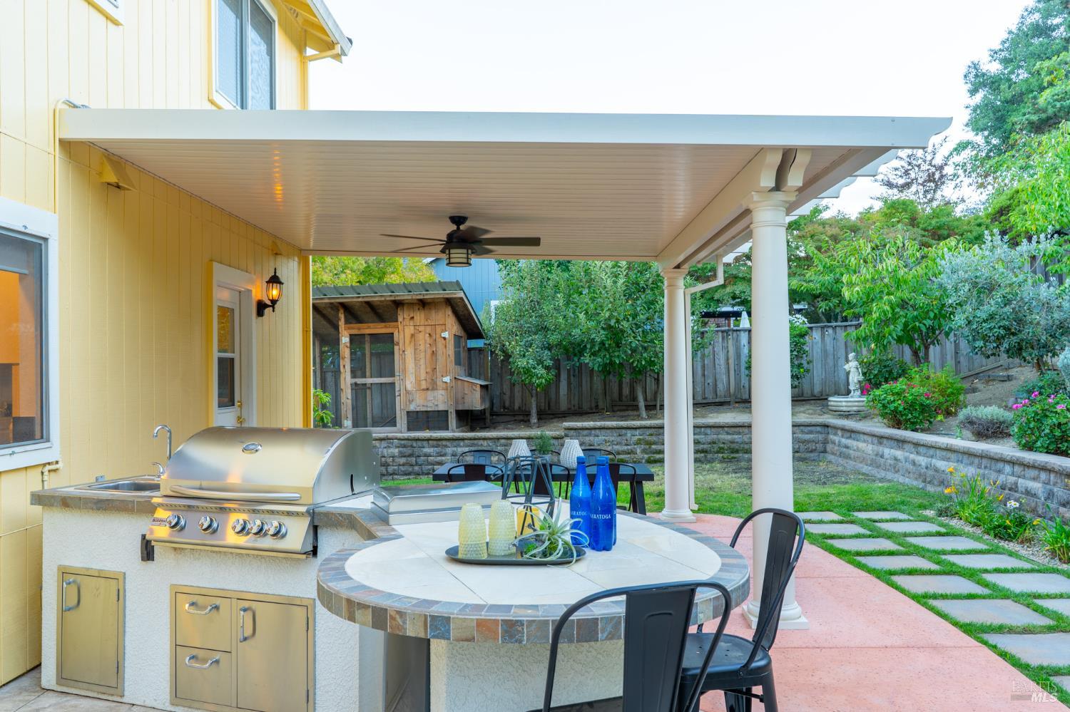 Detail Gallery Image 4 of 37 For 1125 Westview Dr, Napa,  CA 94558 - 5 Beds | 3 Baths