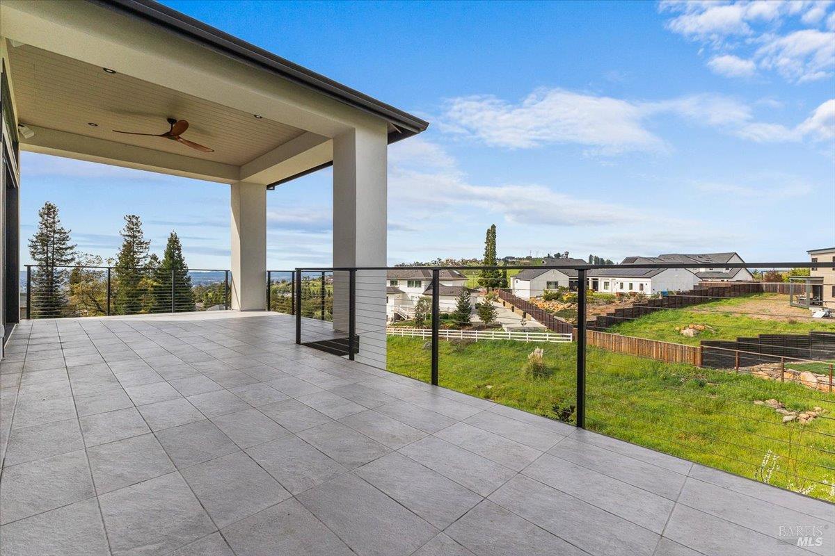 Detail Gallery Image 31 of 75 For 3623 Crescent Cir, Santa Rosa,  CA 95403 - 4 Beds | 5 Baths