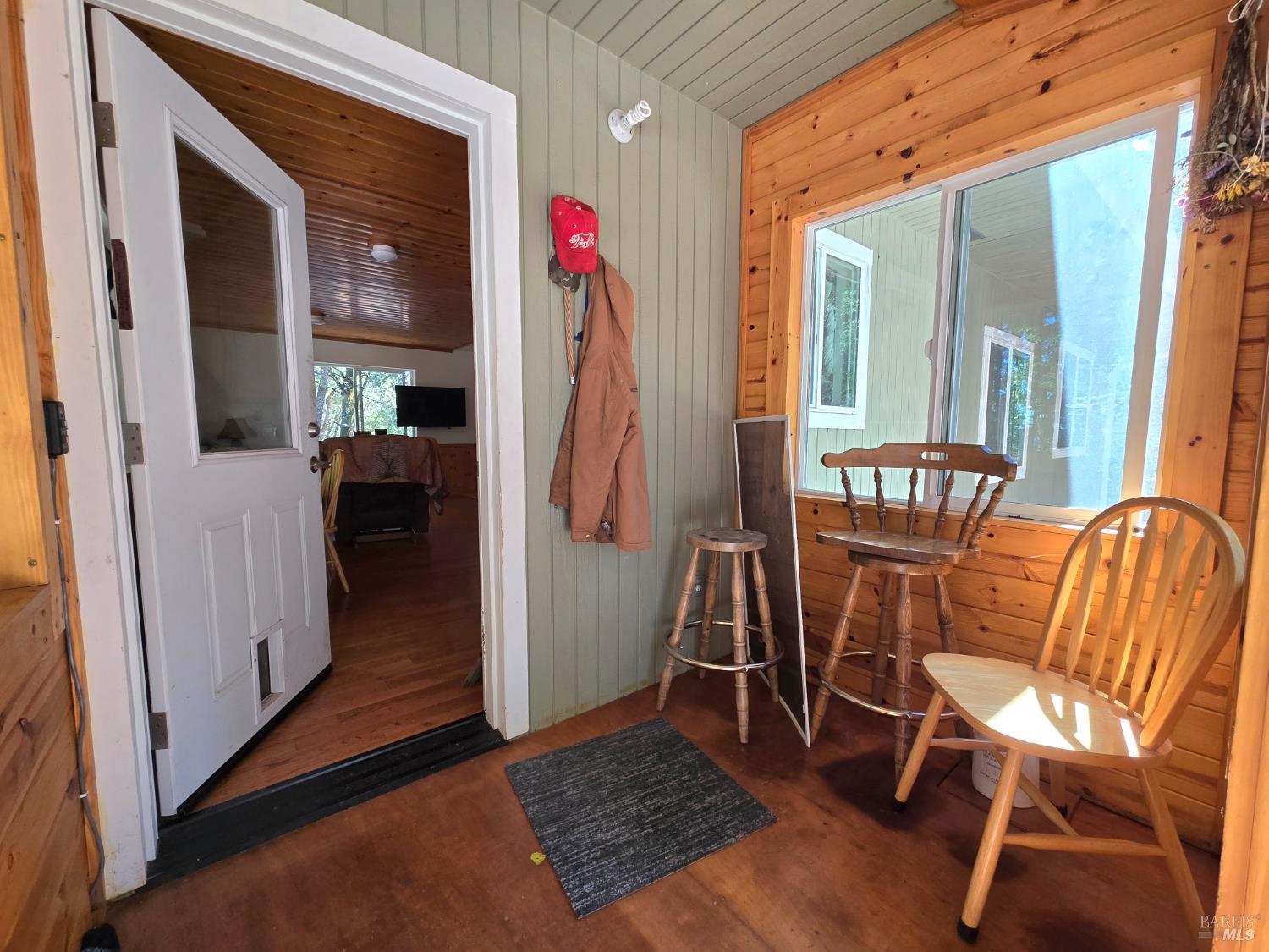 Detail Gallery Image 16 of 31 For 36193 Covelo Rd, Willits,  CA 95490 - 2 Beds | 1 Baths