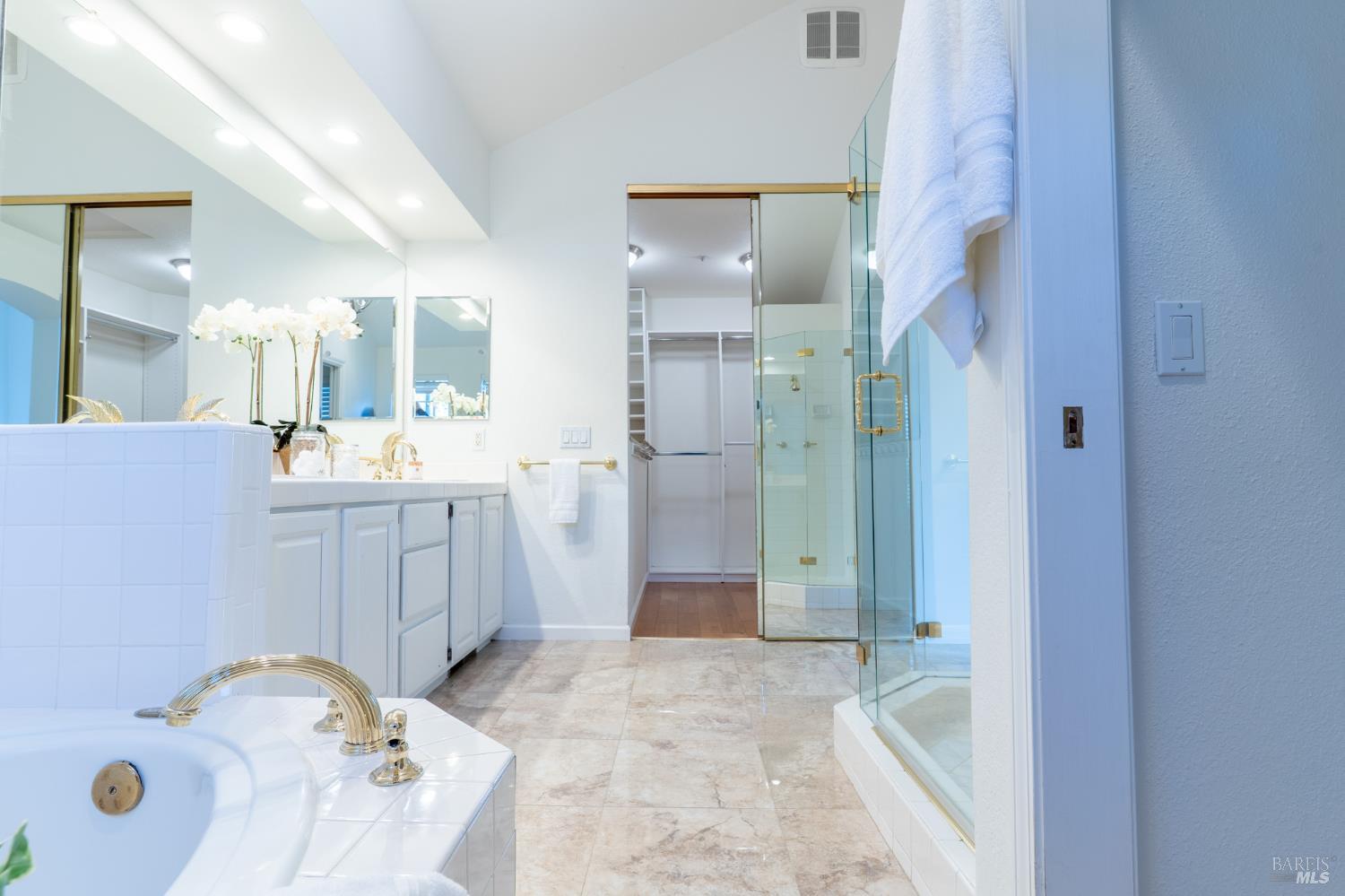 Detail Gallery Image 18 of 37 For 1125 Westview Dr, Napa,  CA 94558 - 5 Beds | 3 Baths