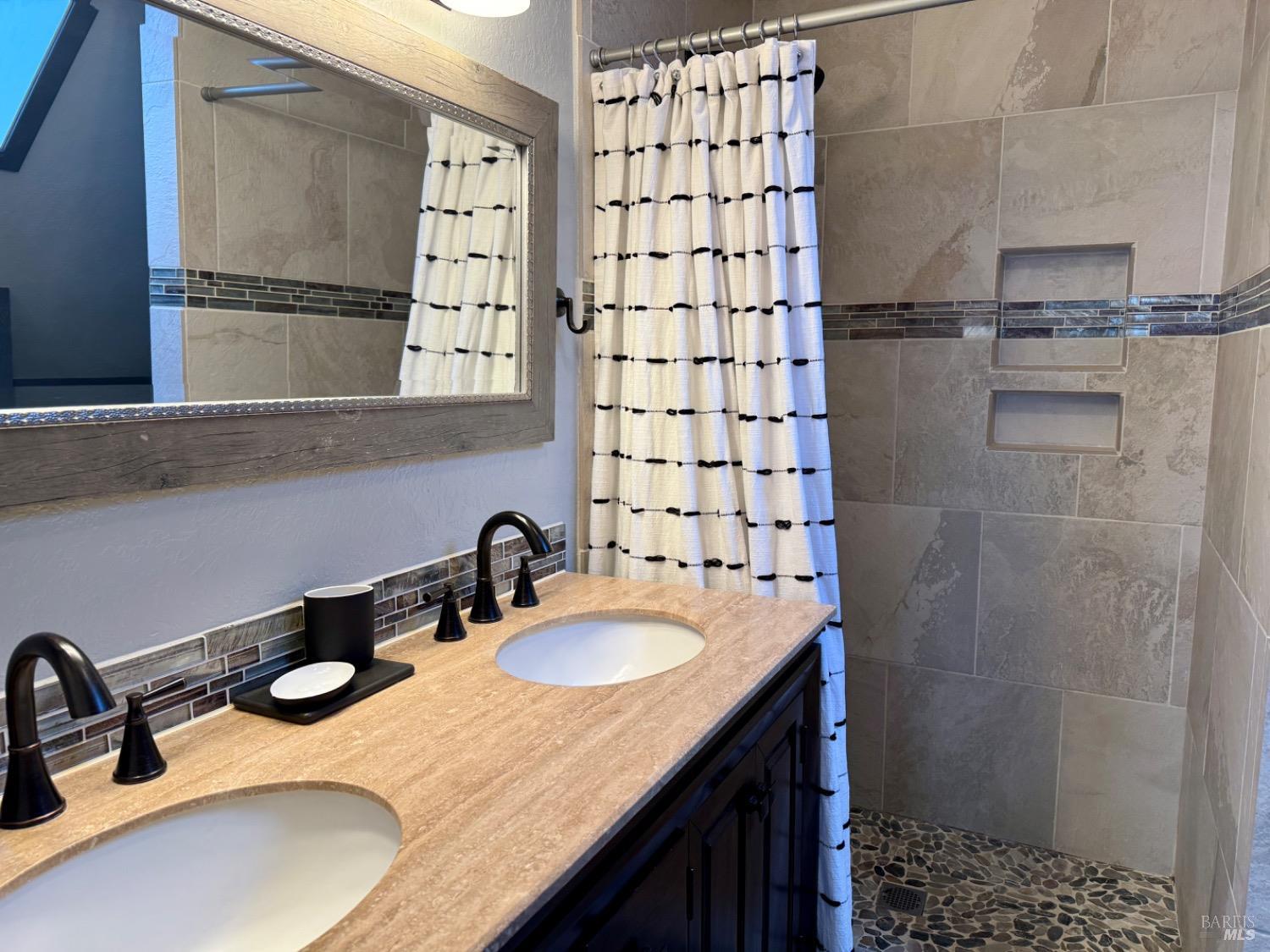 Detail Gallery Image 26 of 51 For 4405 Lake County Hwy, Calistoga,  CA 94515 - 3 Beds | 2 Baths