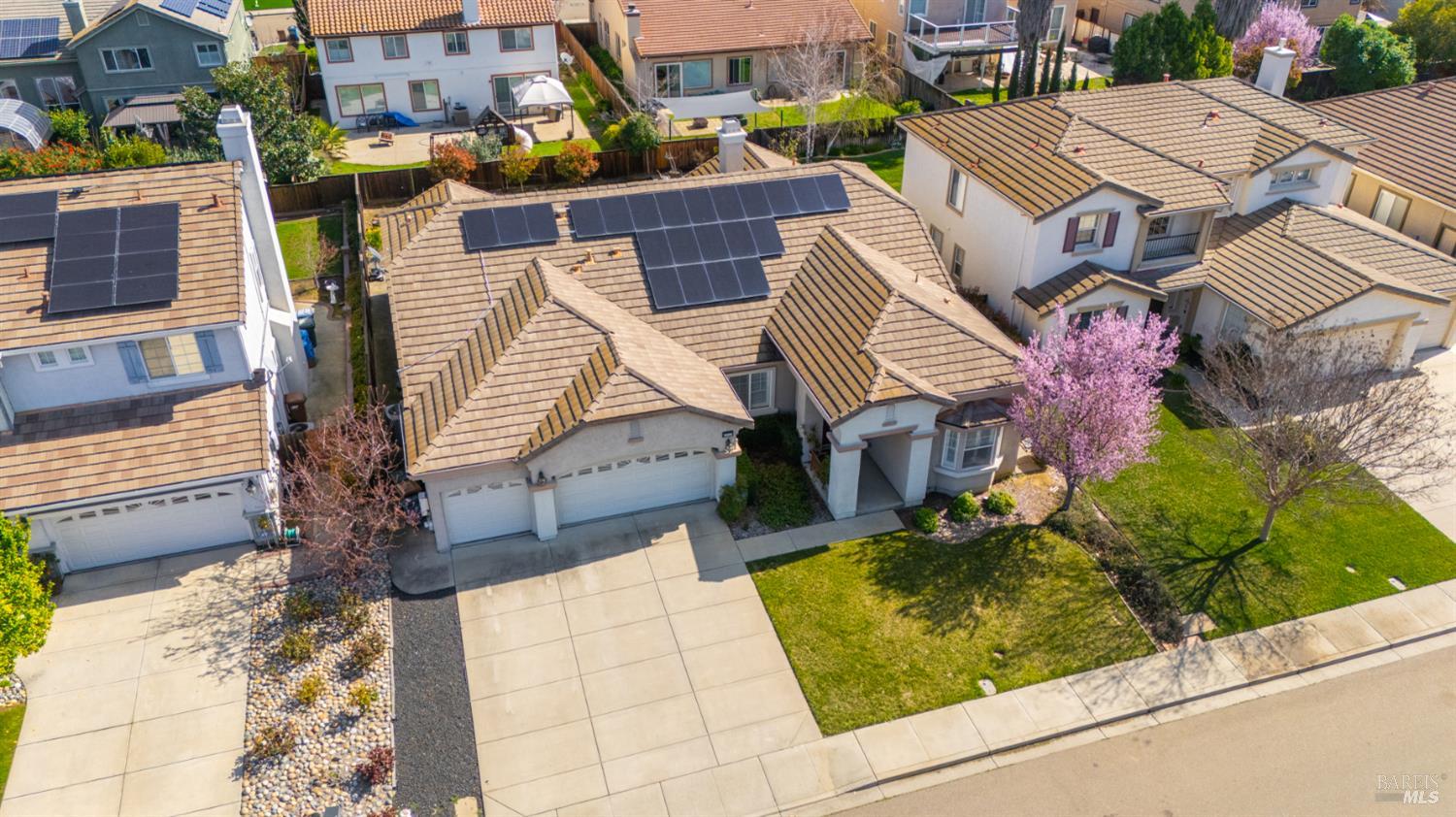 Detail Gallery Image 50 of 62 For 1803 Sanger Peak Way, Antioch,  CA 94531 - 4 Beds | 2/1 Baths