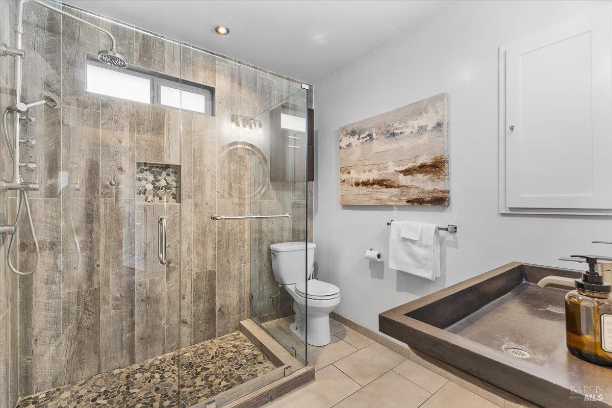 Detail Gallery Image 10 of 36 For 75 Ca-128 Hwy, Geyserville,  CA 95441 - 3 Beds | 2 Baths