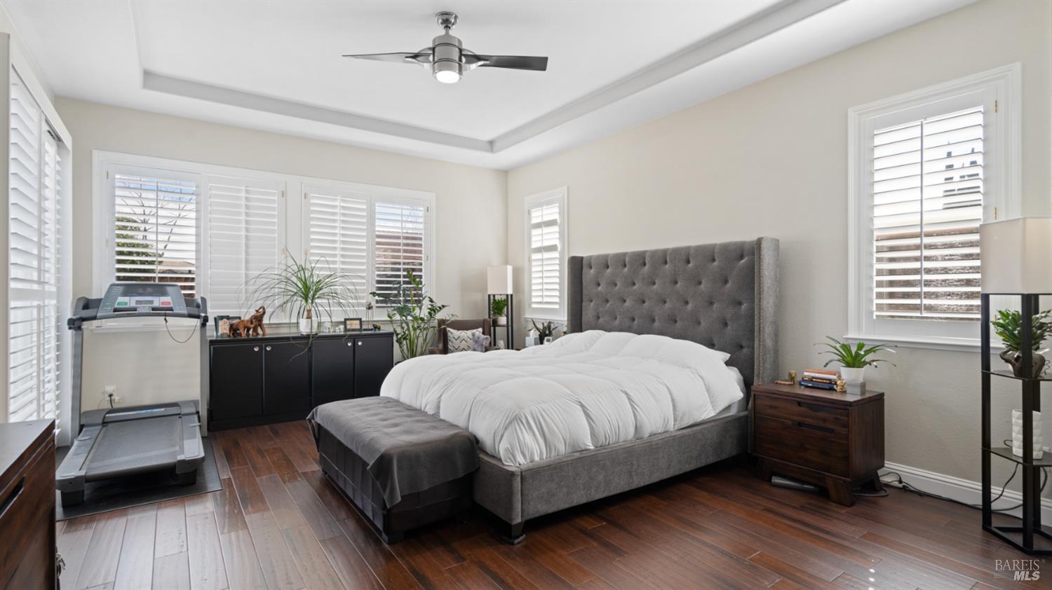 Detail Gallery Image 23 of 62 For 1803 Sanger Peak Way, Antioch,  CA 94531 - 4 Beds | 2/1 Baths