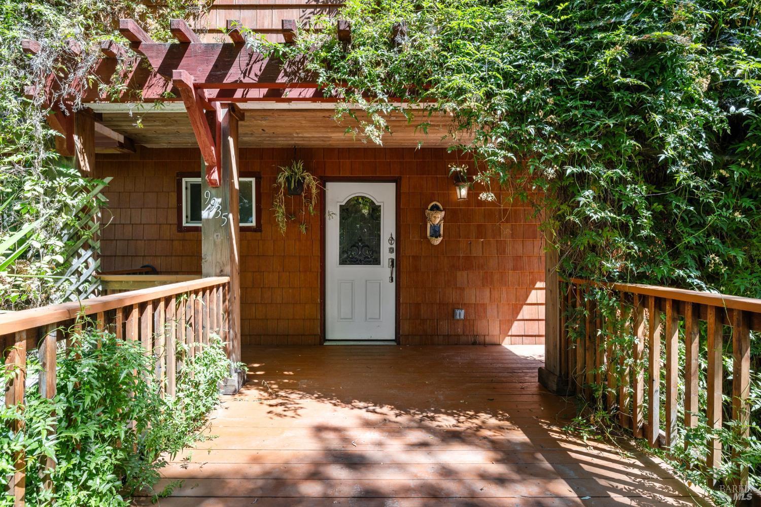 Detail Gallery Image 4 of 53 For 9935 Occidental Rd, Sebastopol,  CA 95472 - 3 Beds | 3 Baths