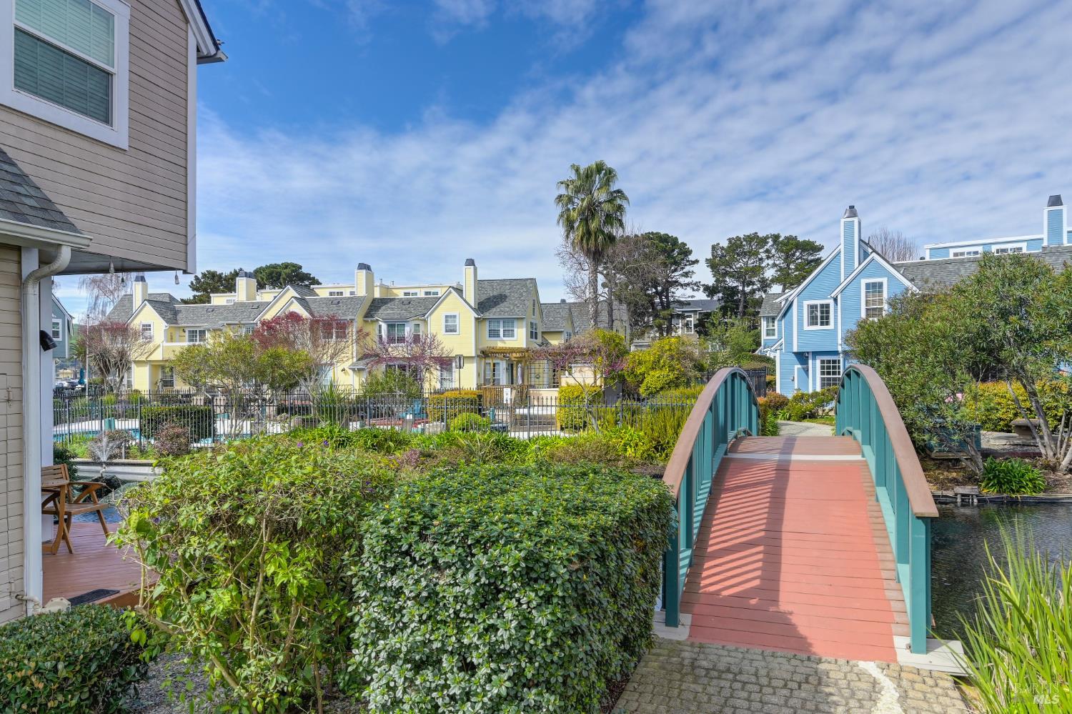 Detail Gallery Image 32 of 37 For 195 E B St, Benicia,  CA 94510 - 3 Beds | 2/1 Baths