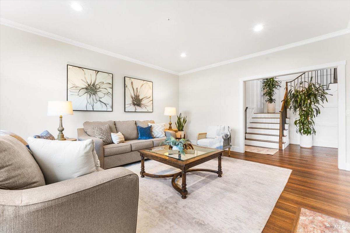 Detail Gallery Image 12 of 96 For 433 Tee Ct, Healdsburg,  CA 95448 - 4 Beds | 3/1 Baths