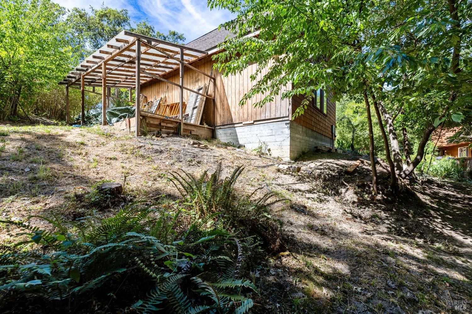 Detail Gallery Image 40 of 53 For 9935 Occidental Rd, Sebastopol,  CA 95472 - 3 Beds | 3 Baths