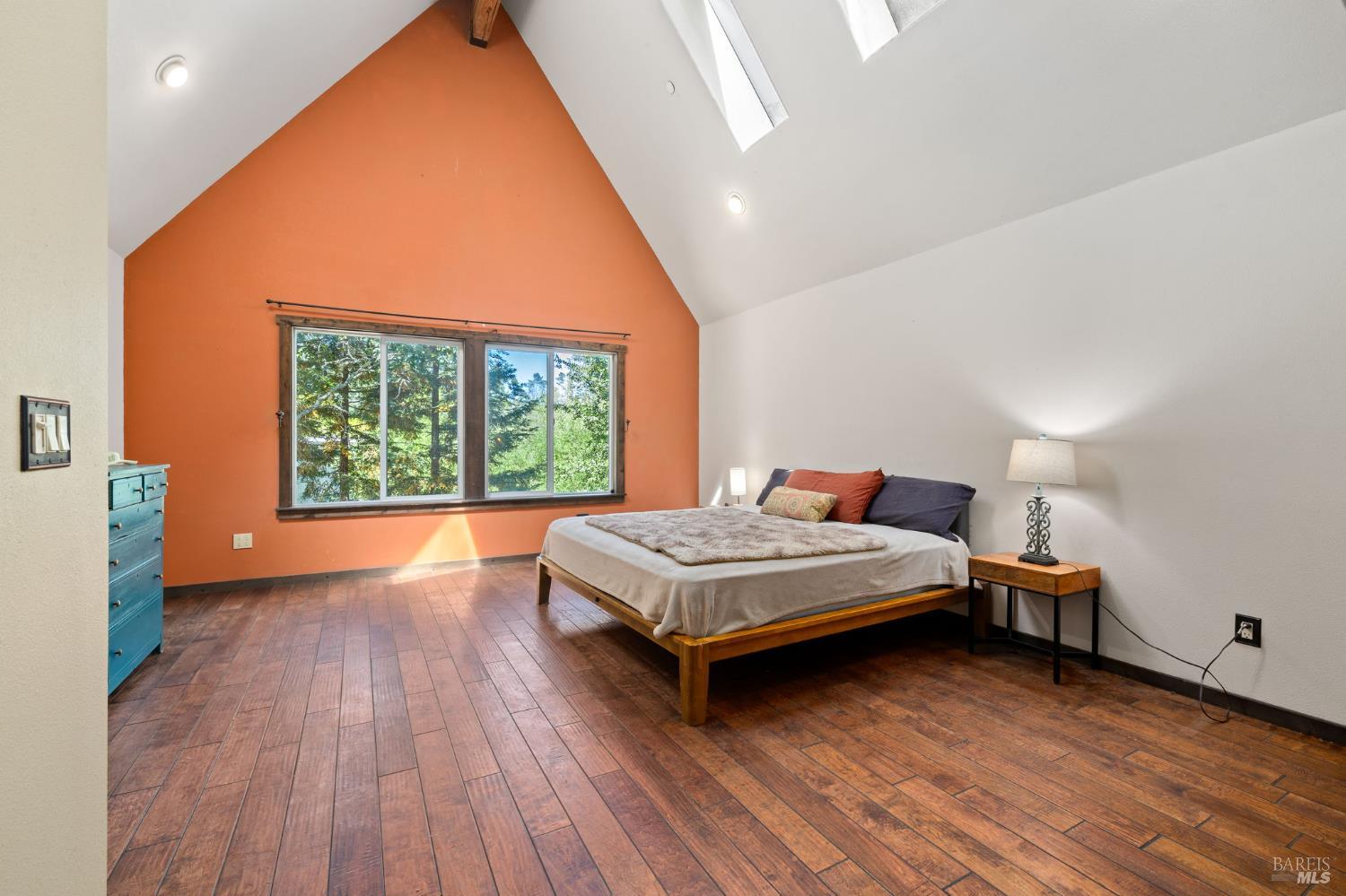 Detail Gallery Image 17 of 53 For 9935 Occidental Rd, Sebastopol,  CA 95472 - 3 Beds | 3 Baths