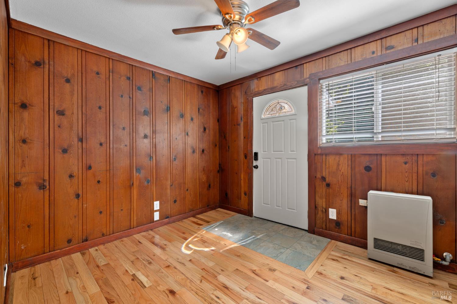 Detail Gallery Image 23 of 28 For 14446 Old Cazadero Rd, Guerneville,  CA 95446 - 6 Beds | 3 Baths