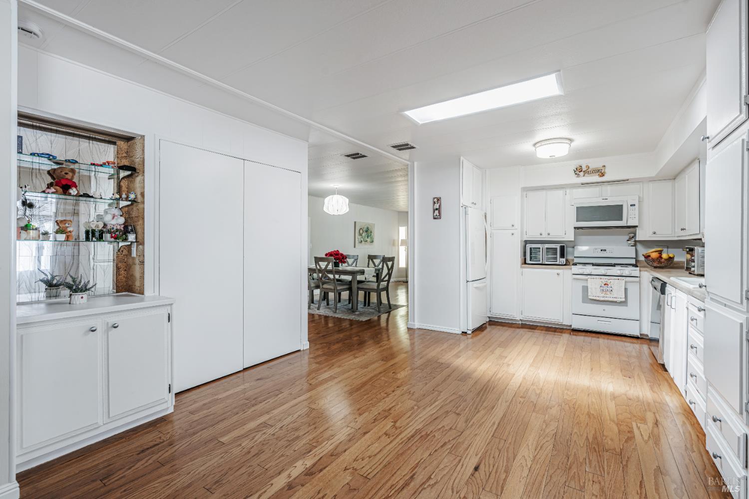 Detail Gallery Image 17 of 25 For 815 Las Palmas Ave, Novato,  CA 94949 - 2 Beds | 2 Baths