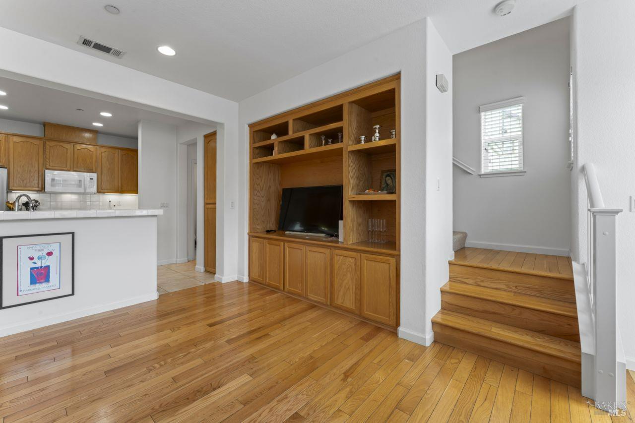 Detail Gallery Image 14 of 25 For 865 Citation Ct, Napa,  CA 94559 - 3 Beds | 2/1 Baths