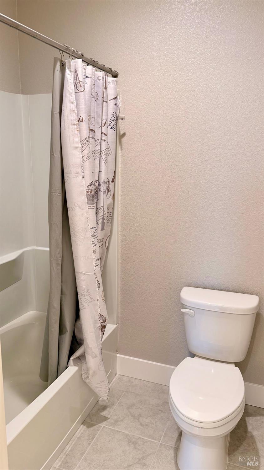 Detail Gallery Image 27 of 49 For 1548 Nightfall Ln, Fairfield,  CA 94533 - 5 Beds | 4 Baths