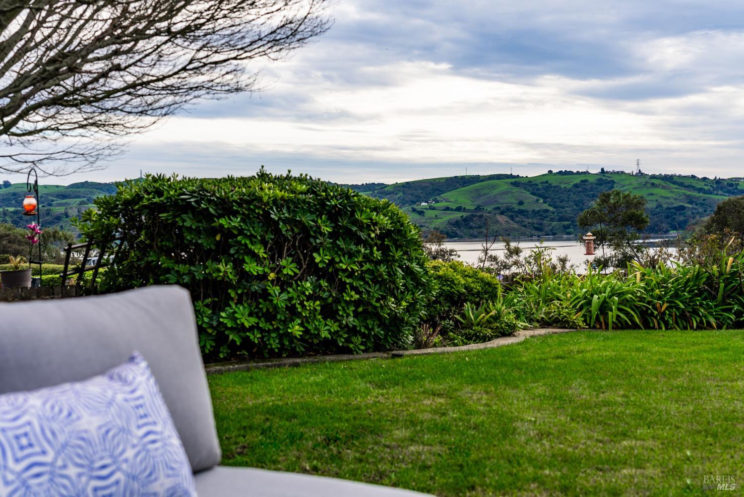 Detail Gallery Image 40 of 48 For 1474 London Cir, Benicia,  CA 94510 - 2 Beds | 2 Baths