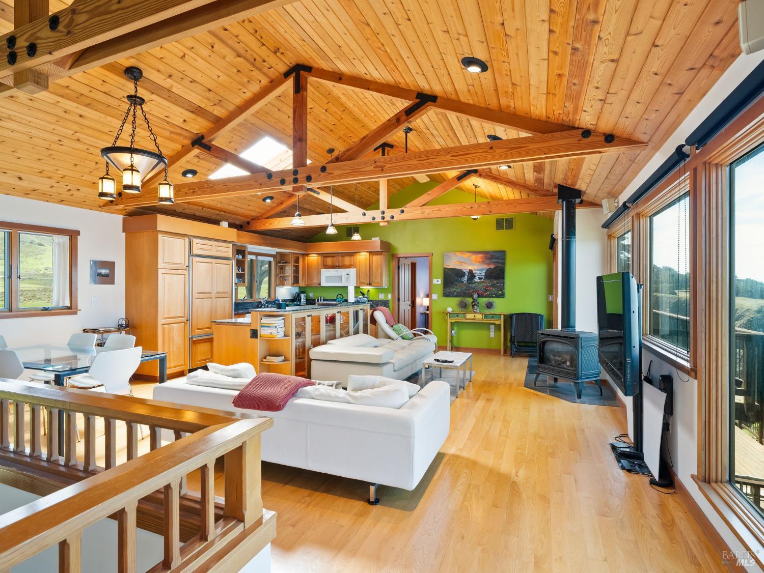 Detail Gallery Image 5 of 39 For 7400 S Highway 1 Unkn, Elk,  CA 95432 - 3 Beds | 3 Baths