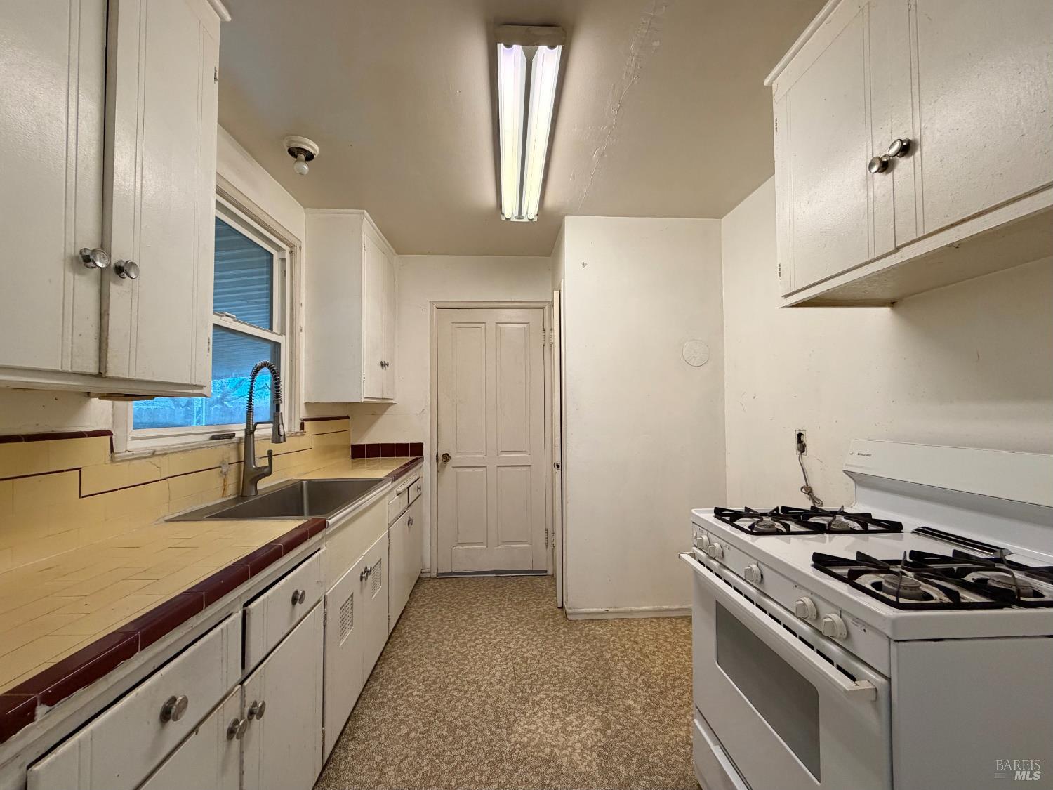 Detail Gallery Image 10 of 33 For 2530 Pacific St, Napa,  CA 94558 - 2 Beds | 1 Baths