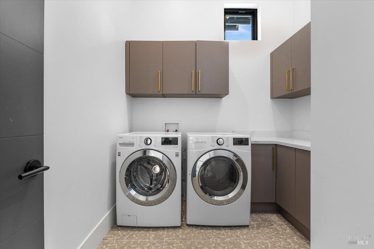 Detail Gallery Image 29 of 75 For 3623 Crescent Cir, Santa Rosa,  CA 95403 - 4 Beds | 5 Baths