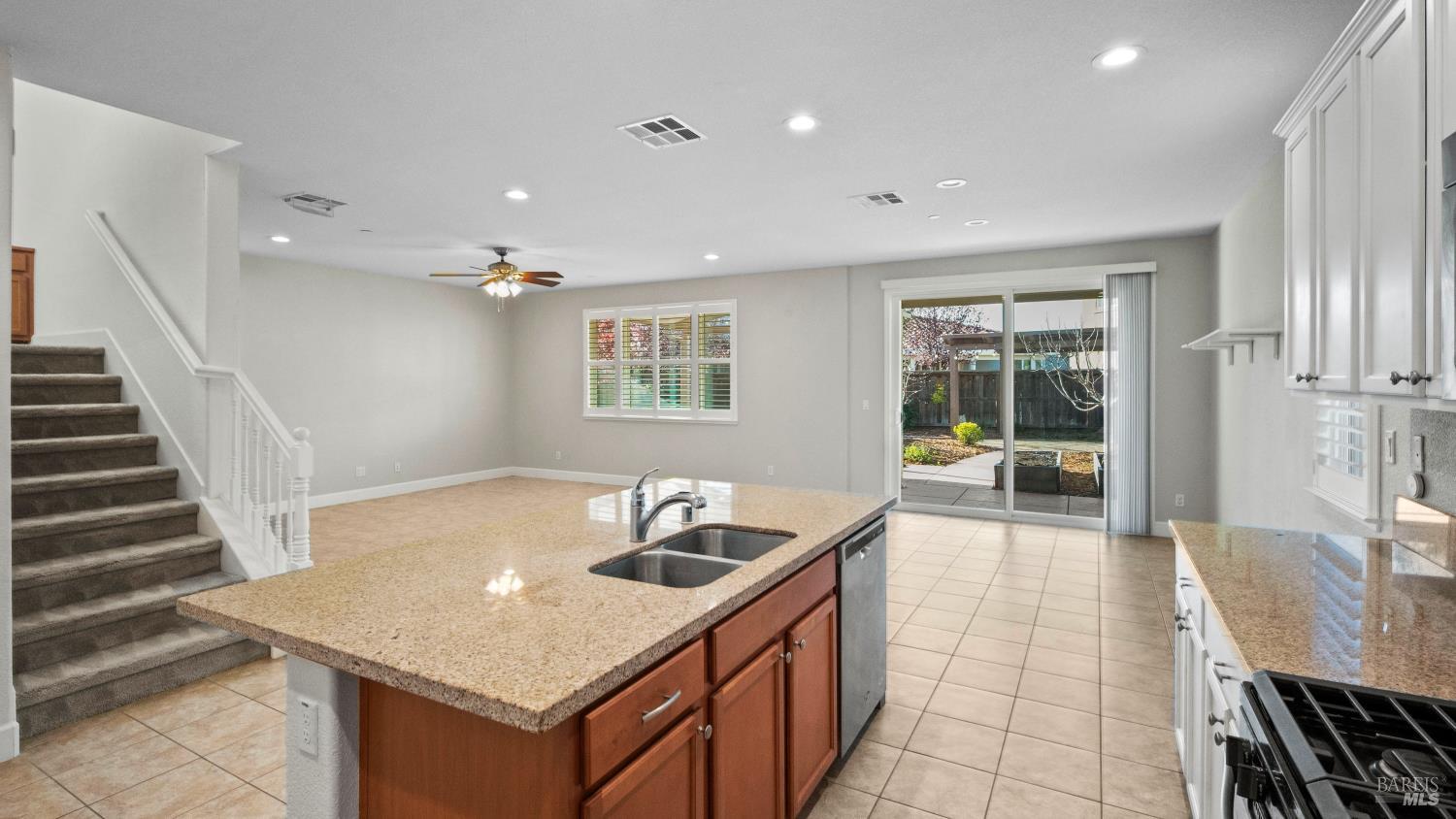 Detail Gallery Image 8 of 66 For 478 Sawyer Dr, Vacaville,  CA 95687 - 4 Beds | 3 Baths