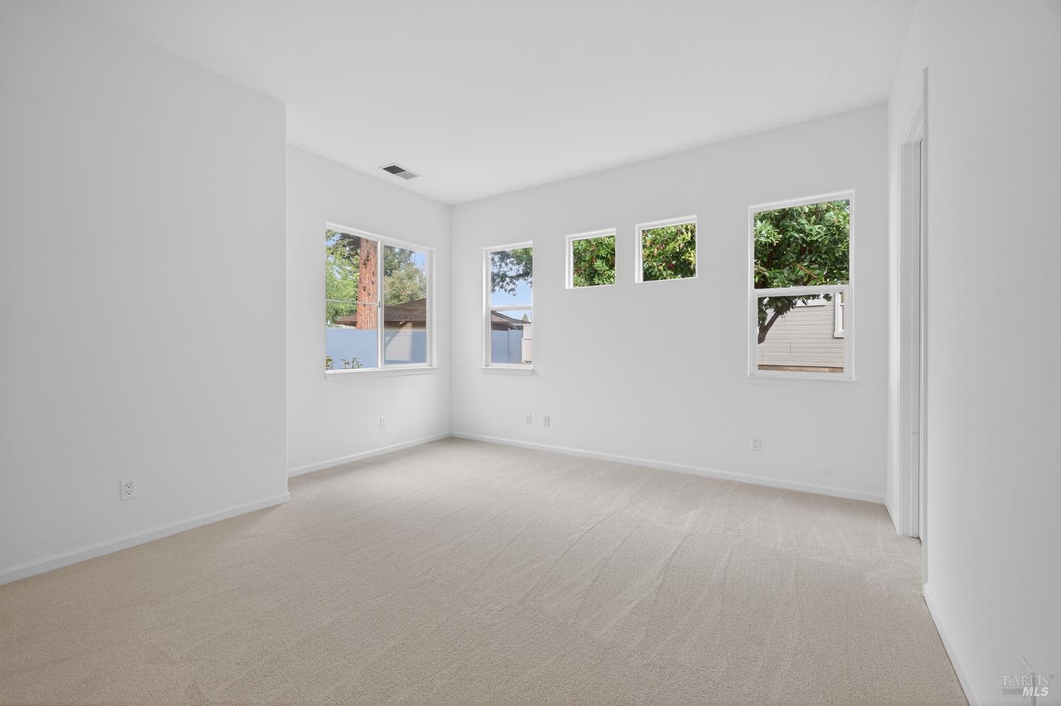 Detail Gallery Image 28 of 65 For 6539 Pine Valley Dr, Santa Rosa,  CA 95409 - 3 Beds | 2 Baths