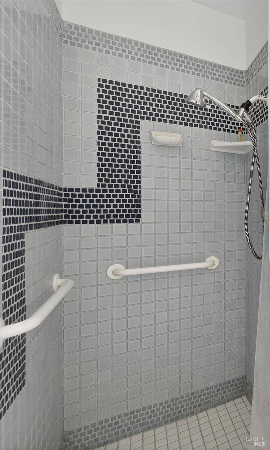 Detail Gallery Image 34 of 51 For 445 Marshall Ave, Petaluma,  CA 94952 - 3 Beds | 2 Baths