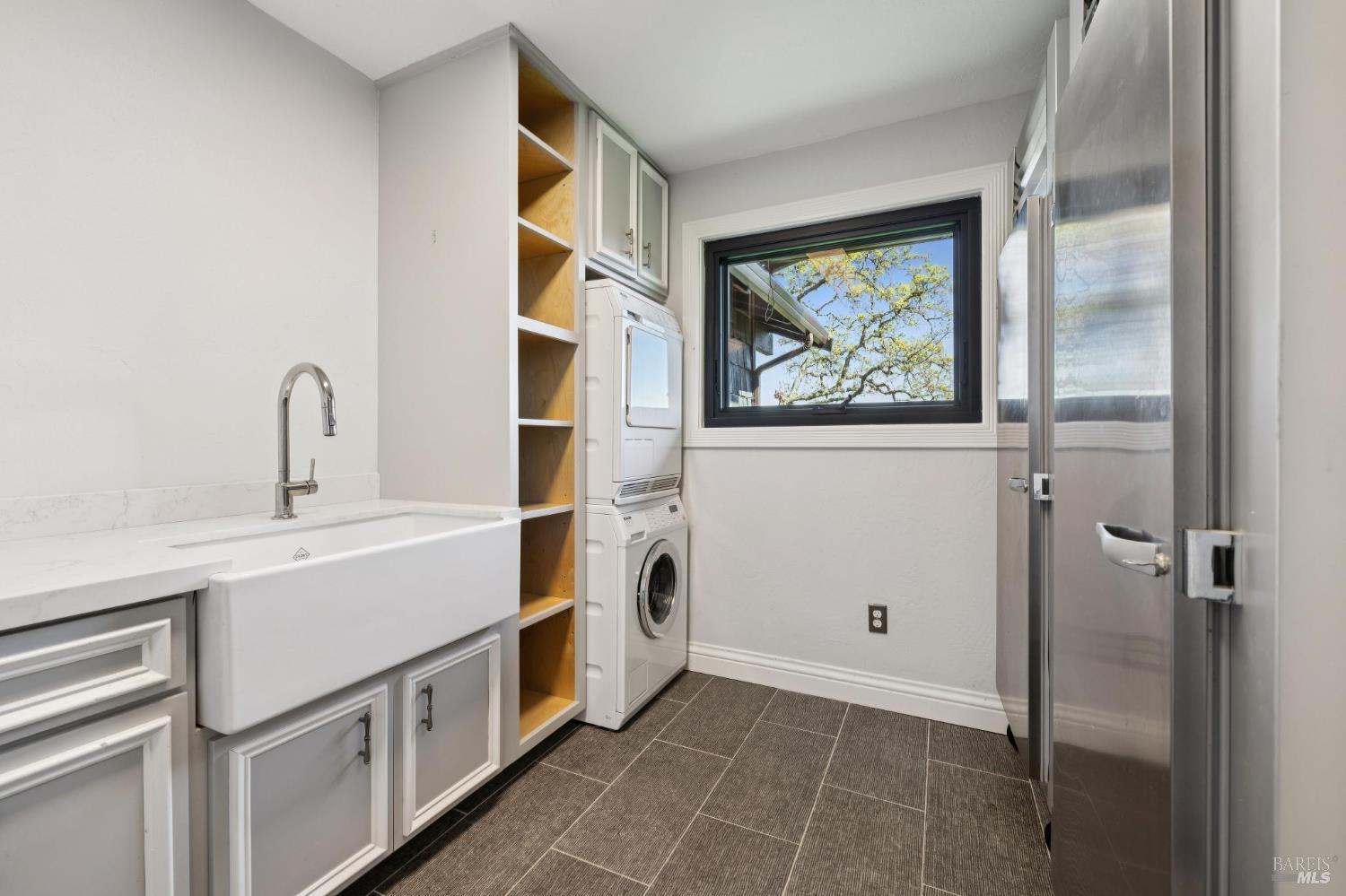 Detail Gallery Image 48 of 66 For 160 Crest Rd, Novato,  CA 94945 - 3 Beds | 3/2 Baths