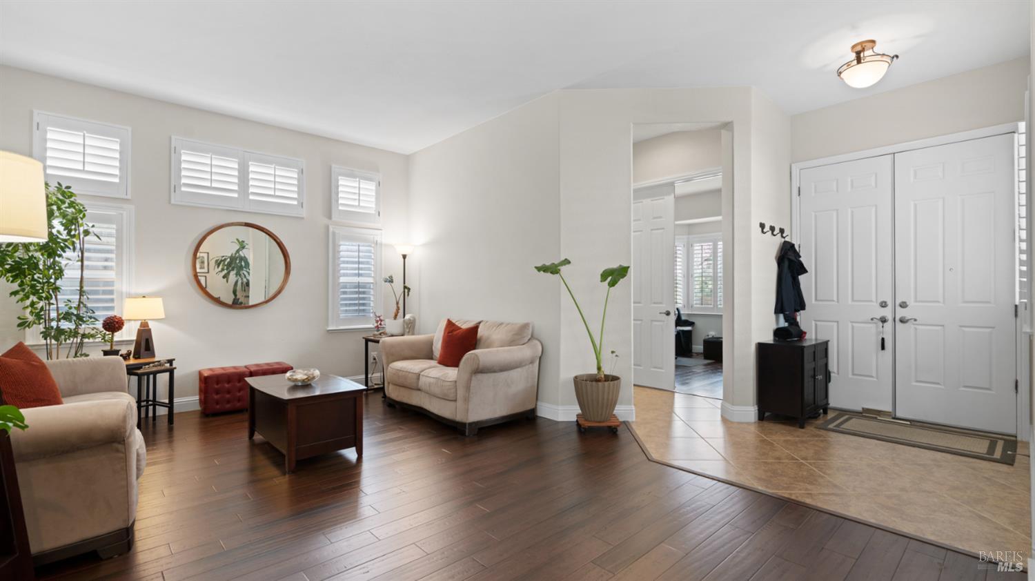 Detail Gallery Image 8 of 62 For 1803 Sanger Peak Way, Antioch,  CA 94531 - 4 Beds | 2/1 Baths