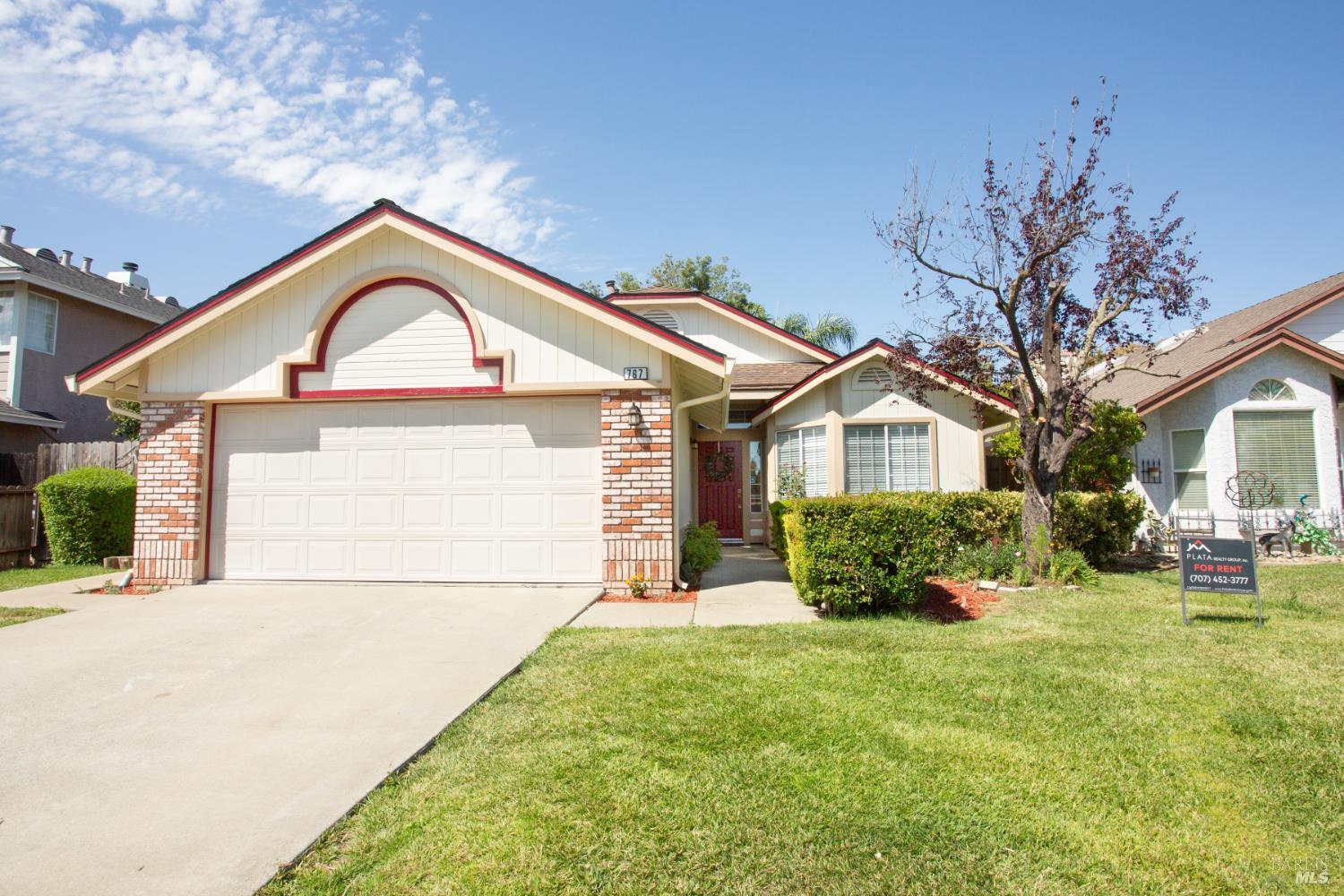 Detail Gallery Image 2 of 54 For 767 Raven Dr, Vacaville,  CA 95687 - 3 Beds | 2 Baths