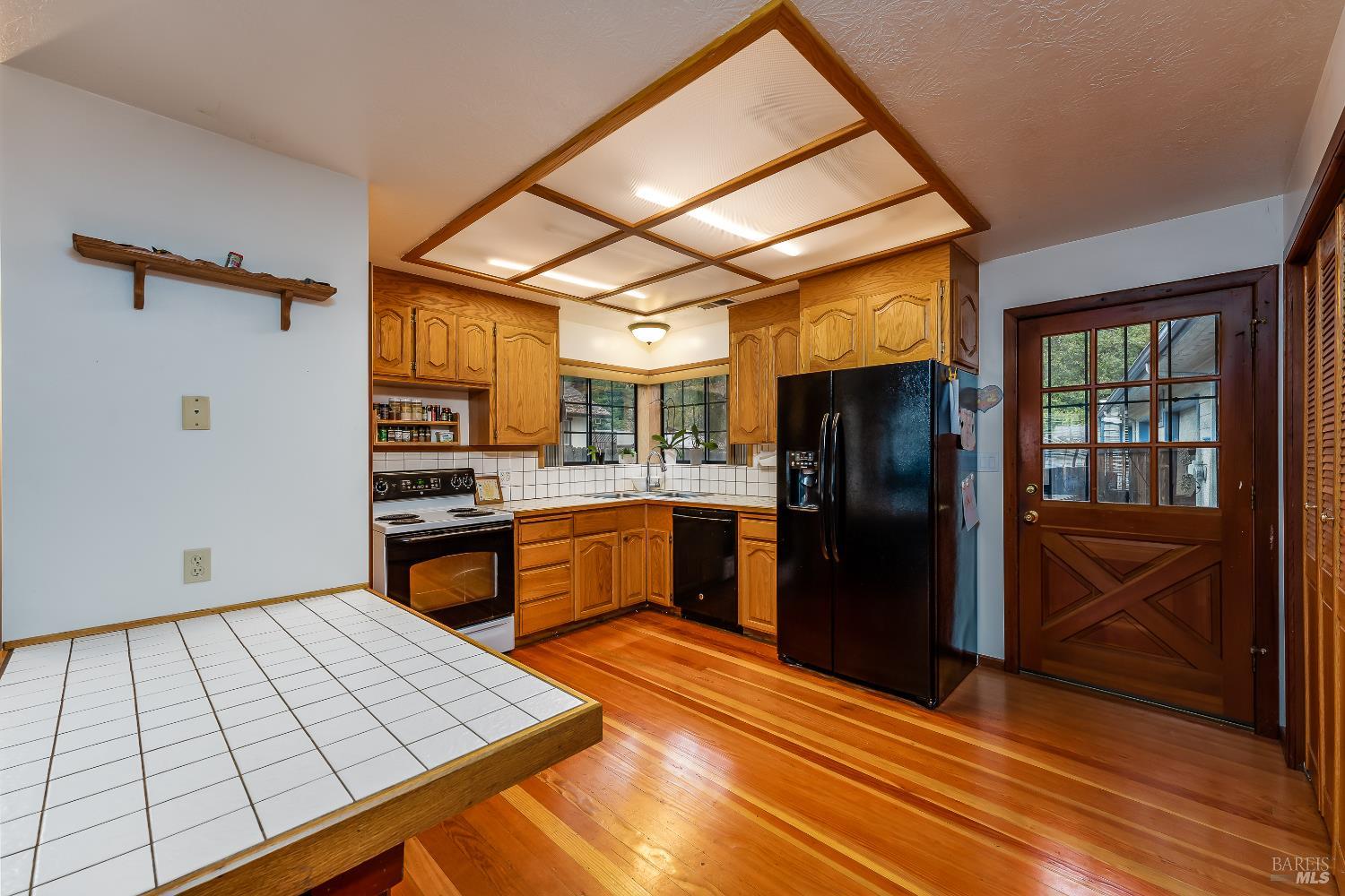 Detail Gallery Image 10 of 34 For 1096 W Standley St, Ukiah,  CA 95482 - 3 Beds | 3 Baths