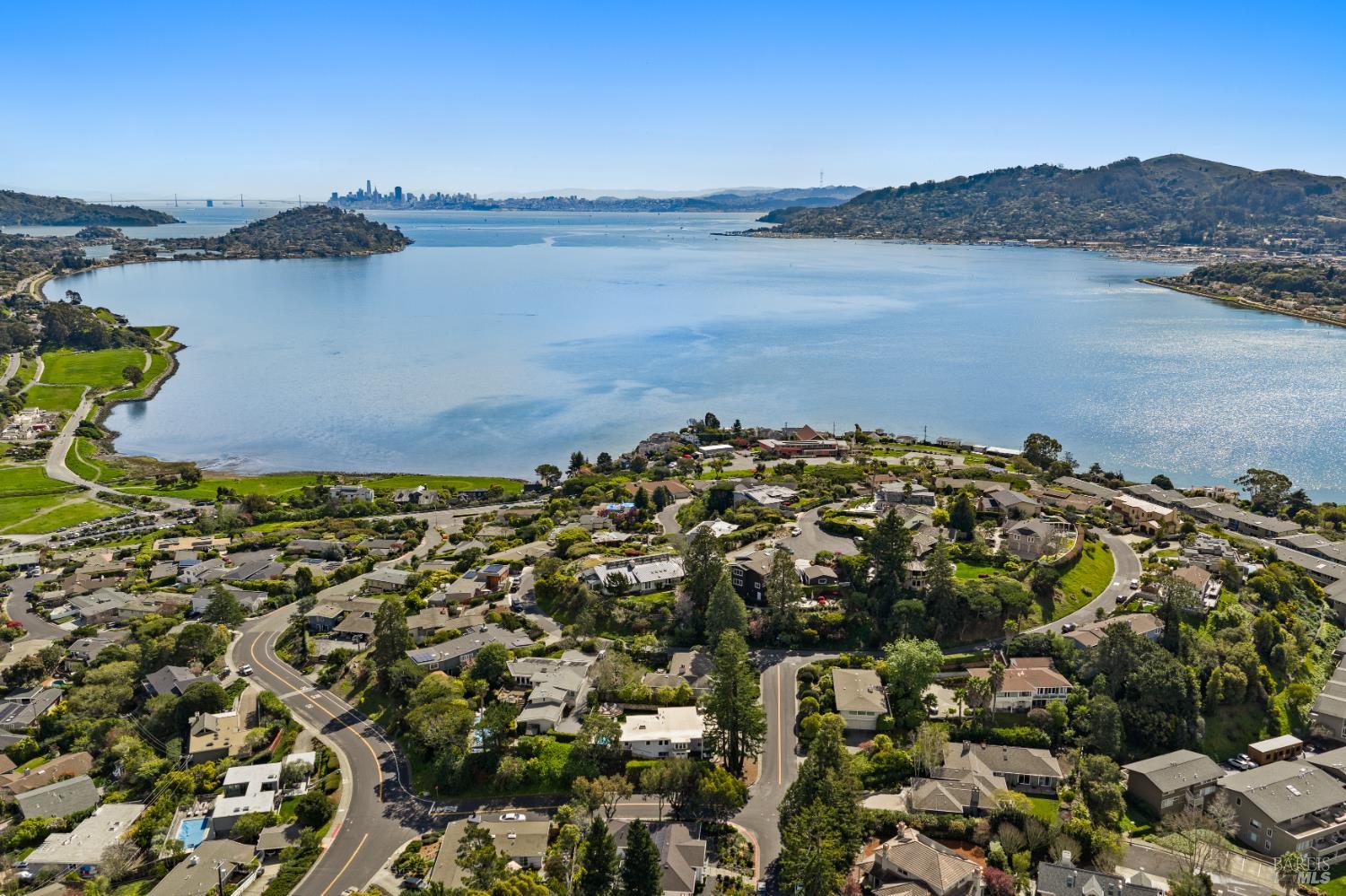 Detail Gallery Image 50 of 55 For 34 Southridge Dr, Tiburon,  CA 94920 - 4 Beds | 3/1 Baths