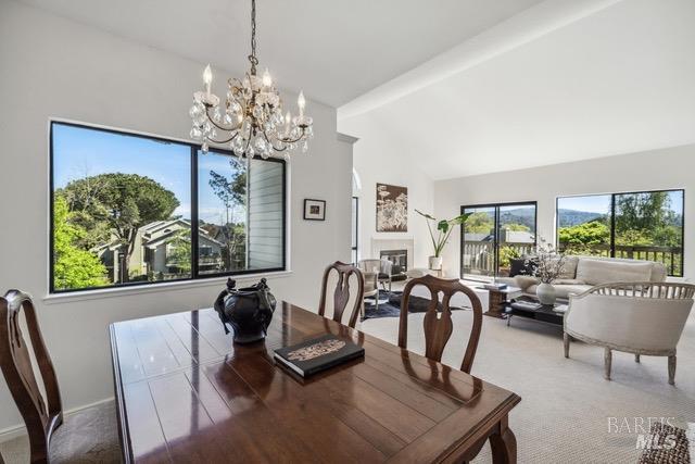 Detail Gallery Image 2 of 35 For 118 Eucalyptus Knoll St, Mill Valley,  CA 94941 - 2 Beds | 2 Baths