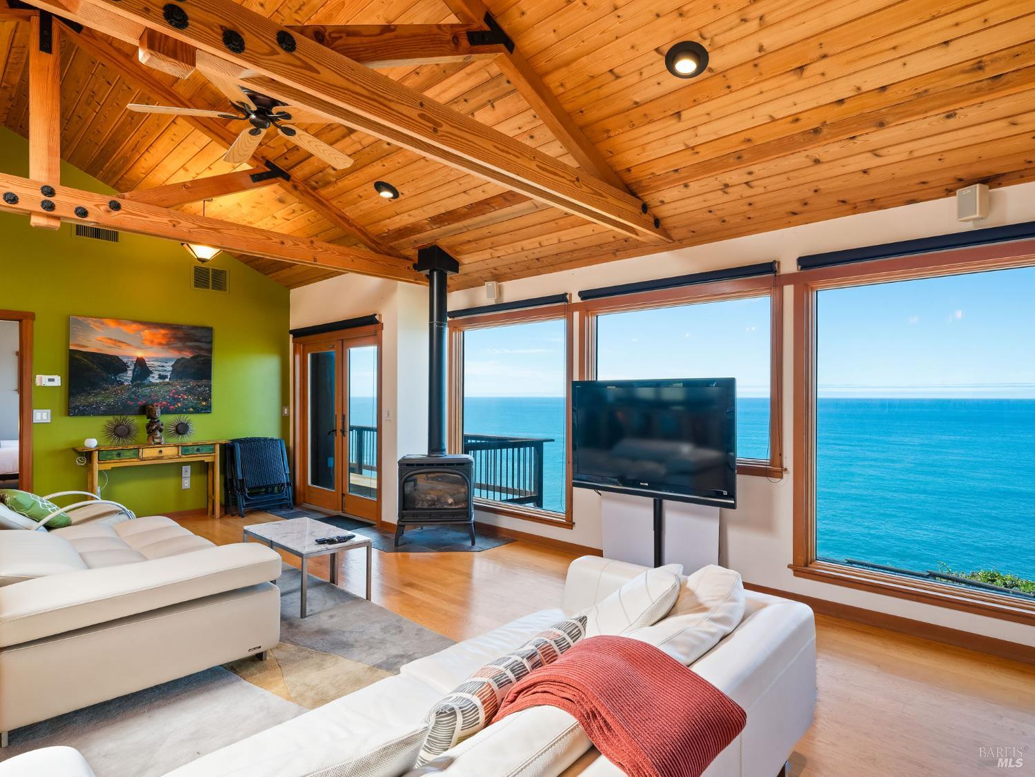 Detail Gallery Image 8 of 39 For 7400 S Highway 1 Unkn, Elk,  CA 95432 - 3 Beds | 3 Baths