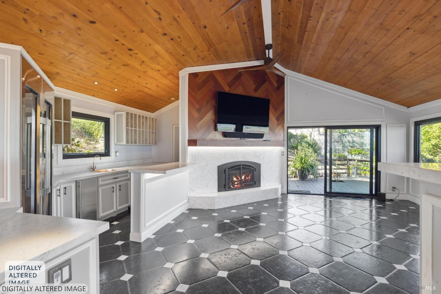 Detail Gallery Image 24 of 66 For 160 Crest Rd, Novato,  CA 94945 - 3 Beds | 3/2 Baths