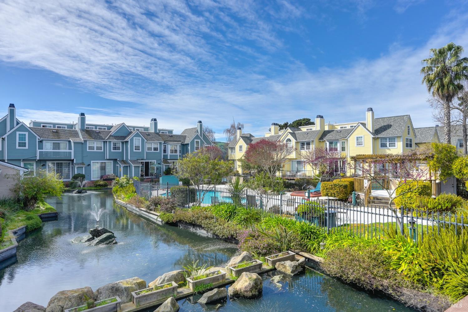 Detail Gallery Image 15 of 37 For 195 E B St, Benicia,  CA 94510 - 3 Beds | 2/1 Baths