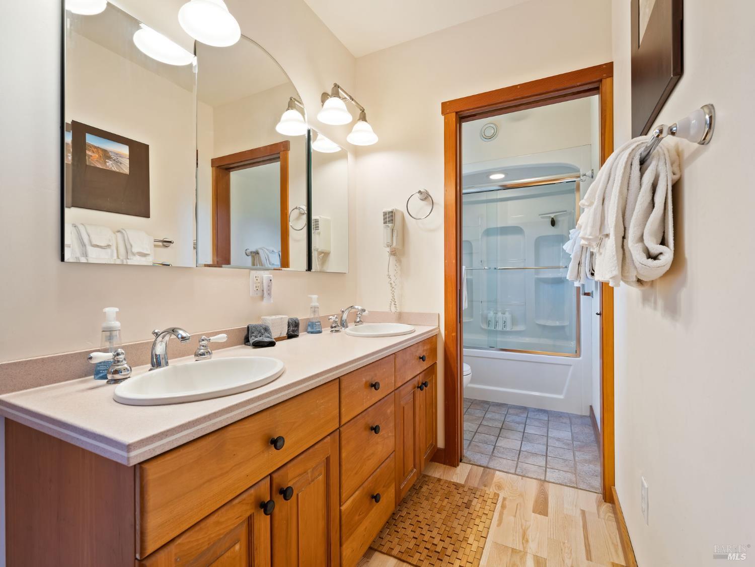 Detail Gallery Image 32 of 39 For 7400 S Highway 1 Unkn, Elk,  CA 95432 - 3 Beds | 3 Baths