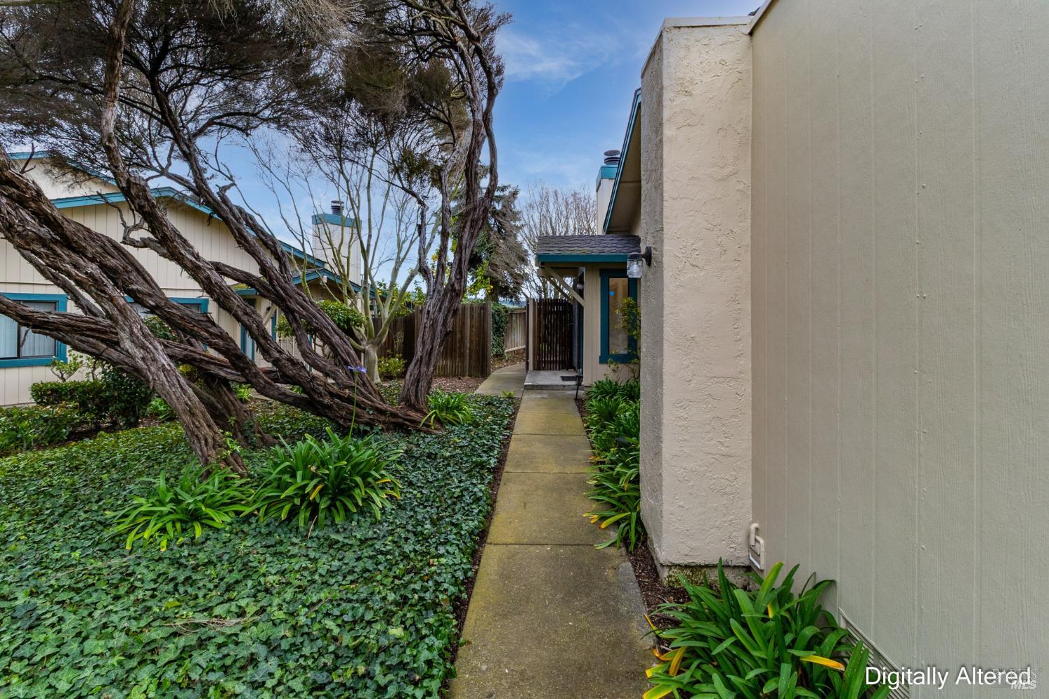 Detail Gallery Image 33 of 48 For 1474 London Cir, Benicia,  CA 94510 - 2 Beds | 2 Baths