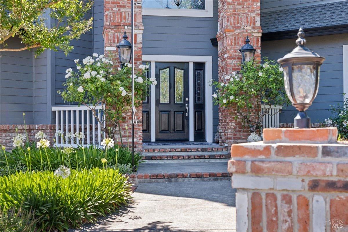 Detail Gallery Image 7 of 96 For 433 Tee Ct, Healdsburg,  CA 95448 - 4 Beds | 3/1 Baths