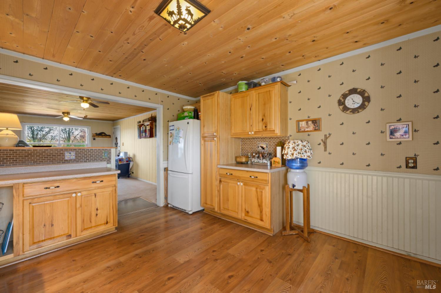 Detail Gallery Image 13 of 40 For 5454 Hall Rd, Santa Rosa,  CA 95401 - 3 Beds | 1/1 Baths