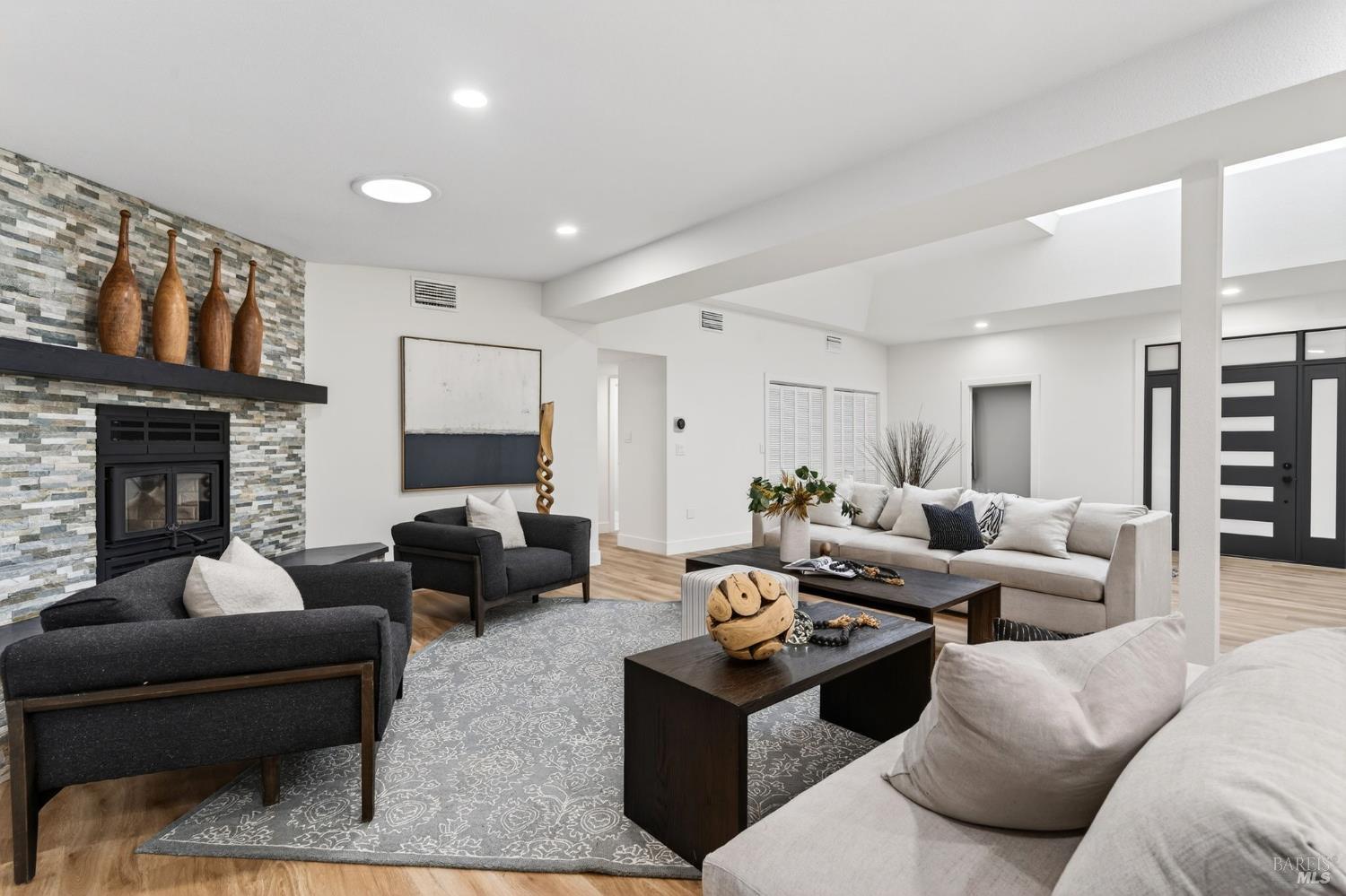 Detail Gallery Image 10 of 69 For 3534 Spurs Trl, American Canyon,  CA 94503 - 4 Beds | 2 Baths