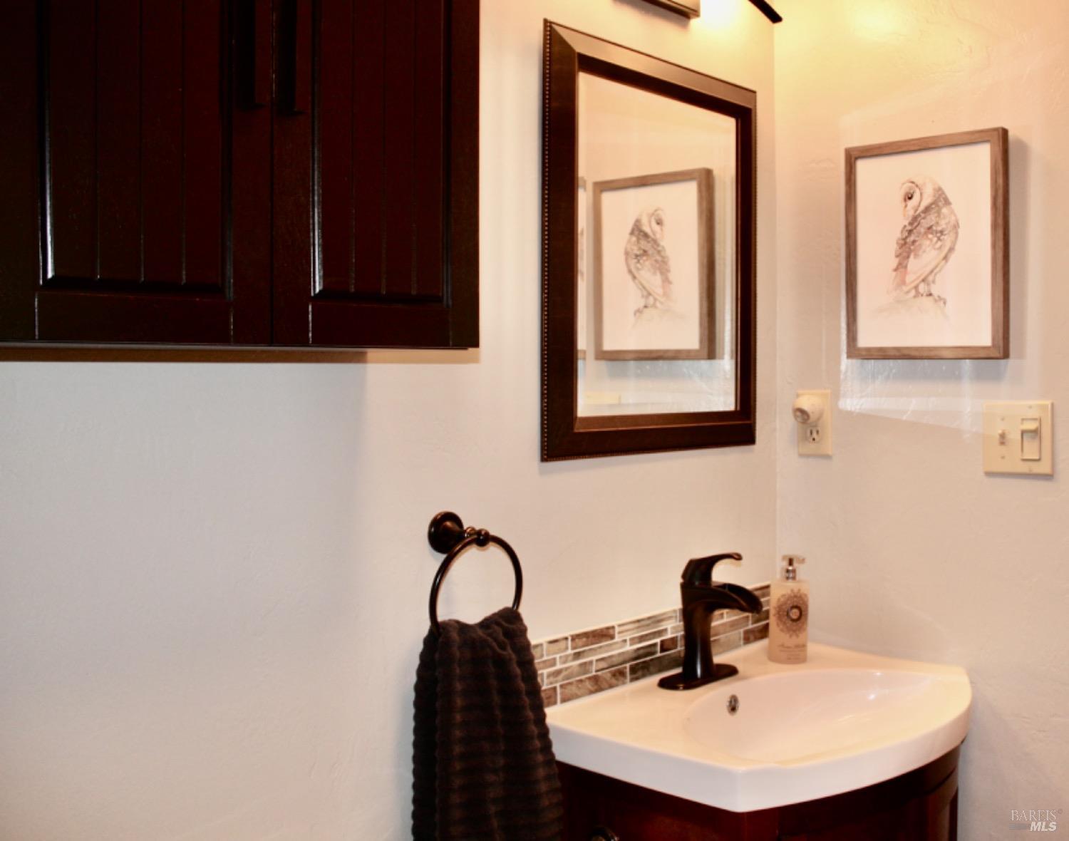 Detail Gallery Image 9 of 51 For 4405 Lake County Hwy, Calistoga,  CA 94515 - 3 Beds | 2 Baths